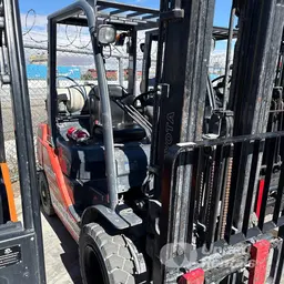 2019 Toyota 8FGU25 Warehouse Forklift
