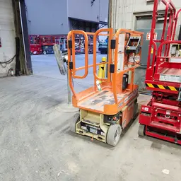 2019 JLG 1230ES Self-Propelled One-Person Lift
