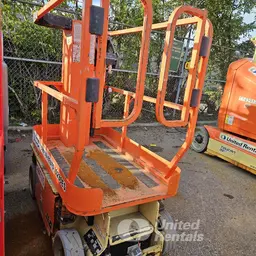 2018 JLG 1230ES Self-Propelled One-Person Lift