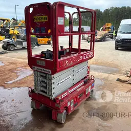 2020 MEC MICRO 19 Scissor Lift