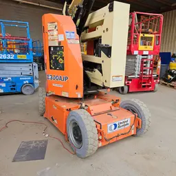 2016 JLG E300AJP Articulating Boom Lift