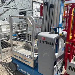2018 Genie GR-20 Self-Propelled One-Person Lift