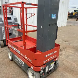 2017 Skyjack SJ16 Self-Propelled One-Person Lift