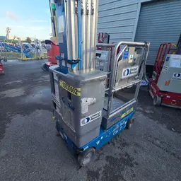 2018 Genie GR-20 Self-Propelled One-Person Lift