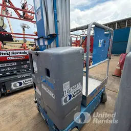 2018 Genie GR-20 Self-Propelled One-Person Lift