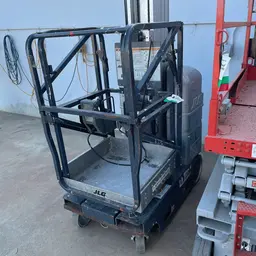 2017 JLG 20MVL Self-Propelled One-Person Lift