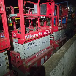 2019 MEC MICRO 19 Scissor Lift