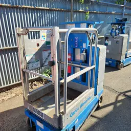 2018 Genie GR-15 Self-Propelled One-Person Lift