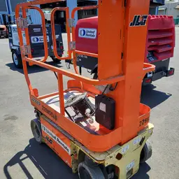 2019 JLG 1230ES Self-Propelled One-Person Lift