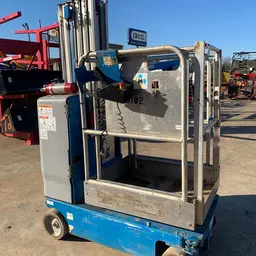 2016 Genie GR-20 Self-Propelled One-Person Lift