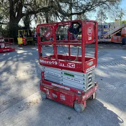 2019 MEC MICRO 19 Scissor Lift