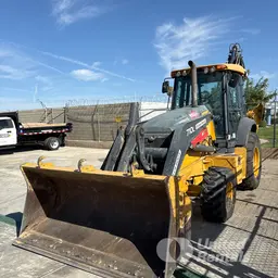 2019 John Deere 710L Backhoe Loader