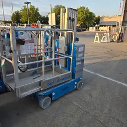 2018 Genie GR-20 Self-Propelled One-Person Lift