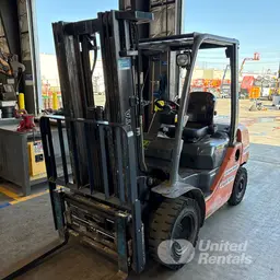 2018 Toyota 8FDU25 Warehouse Forklift