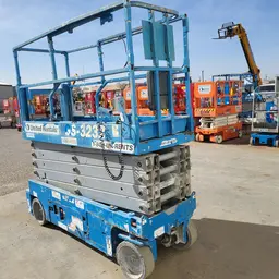 2017 Genie GS-3232 Scissor Lift