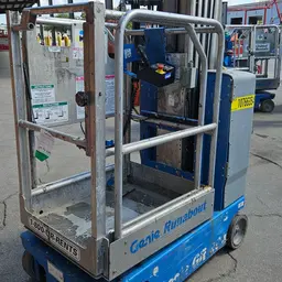 2018 Genie GR-20 Self-Propelled One-Person Lift