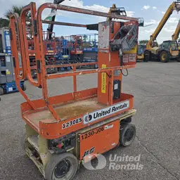 2019 JLG 1230ES Self-Propelled One-Person Lift