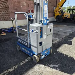 2018 Genie GR-20 Self-Propelled One-Person Lift