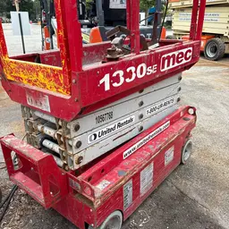 2017 MEC 1330SE Scissor Lift