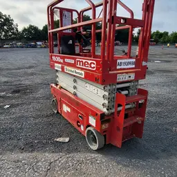 2018 MEC 1930SE Scissor Lift