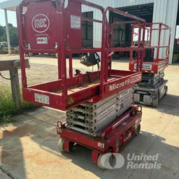 2018 MEC MICRO 19 Scissor Lift