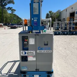 2017 Genie GR-20 Self-Propelled One-Person Lift