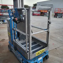 2017 Genie GR-20 Self-Propelled One-Person Lift