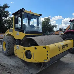 2021 BOMAG BW211D-5 Single Drum Roller