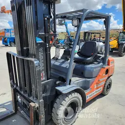 2019 Toyota 8FGU25 Warehouse Forklift