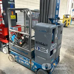 2018 Genie GR-20 Self-Propelled One-Person Lift
