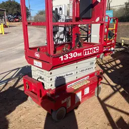 2018 MEC 1330SE Scissor Lift