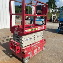 2018 MEC MICRO 19 Scissor Lift