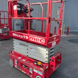 2018 MEC MICRO 19 Scissor Lift