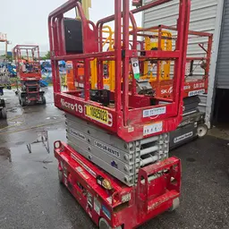 2019 MEC MICRO 19 Scissor Lift