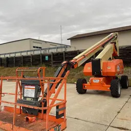 2017 JLG 800AJ Articulating Boom Lift