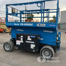 2017 Genie GS-4069 DC Scissor Lift