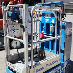 2018 Genie GR-12 Self-Propelled One-Person Lift