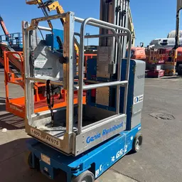 2017 Genie GR-20 Self-Propelled One-Person Lift