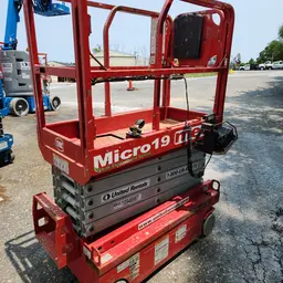 2019 MEC MICRO 19 Scissor Lift