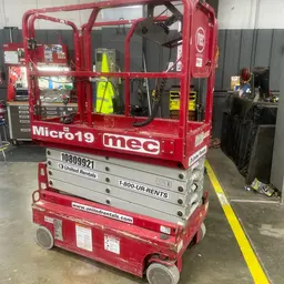 2018 MEC MICRO 19 Scissor Lift